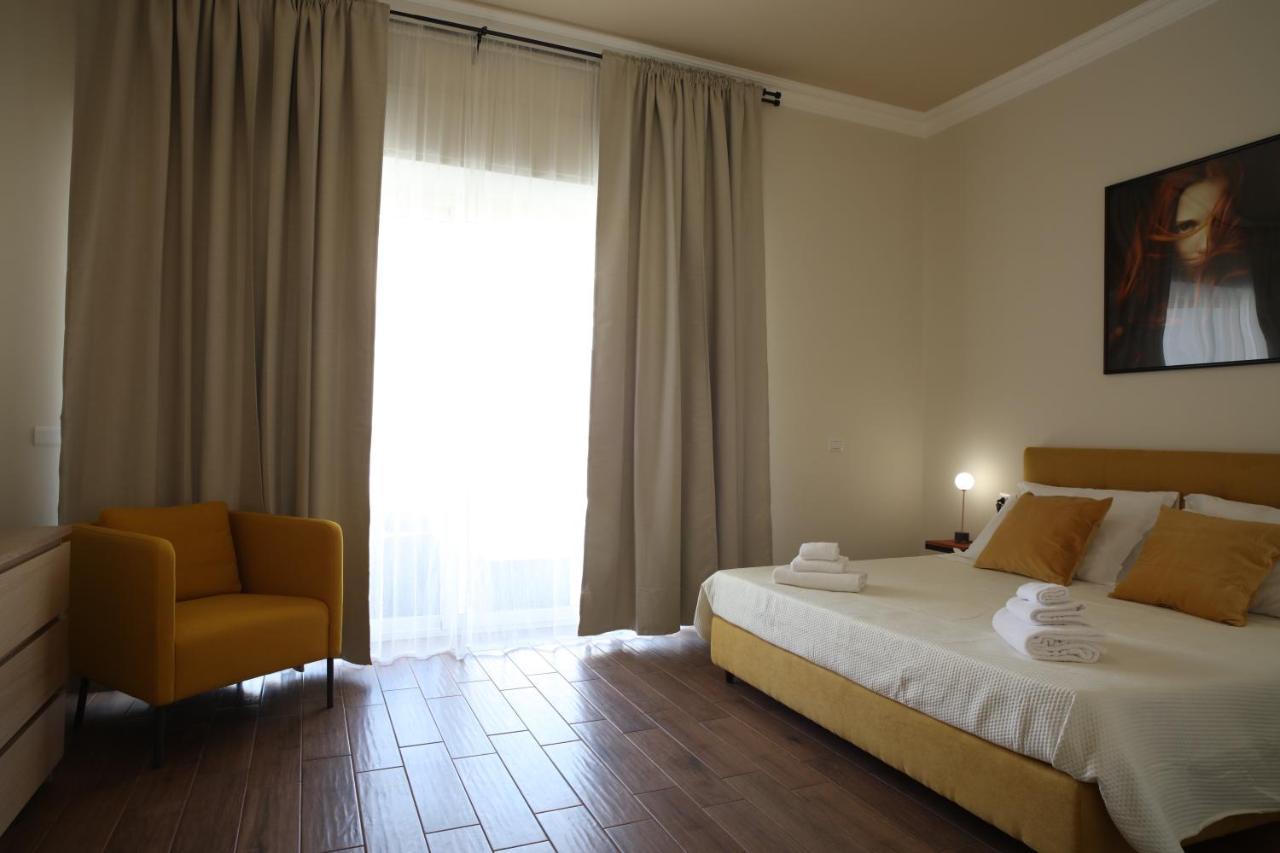 Khome Rooms & Apartment คาตาเนีย ภายนอก รูปภาพ
